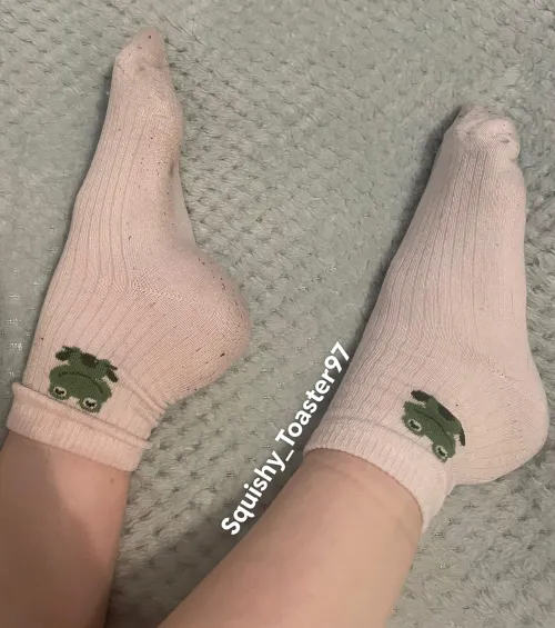 Cute froggy socks 🐸