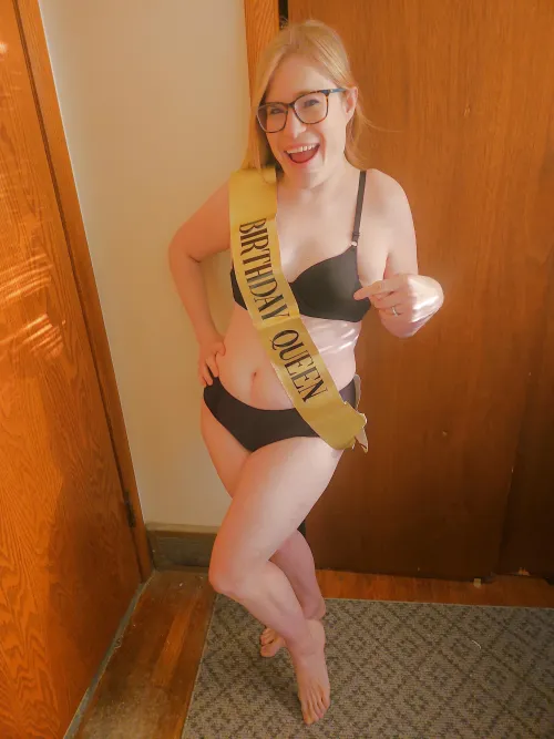 It's my birthday!!! Hopefully a naughty weekend! 😉