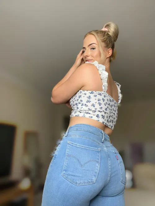 The best jeans are the ones that hug the booty