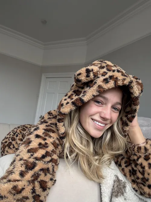 The temperature is dropping 😢 so glad I’ve got my onesies to keep me warm 🥰