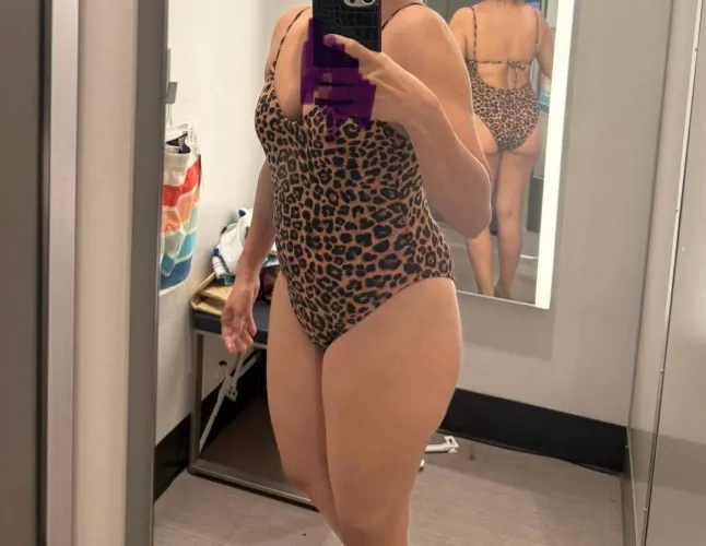 38 Married housewife mother of 4. Horny kinky hotwife.