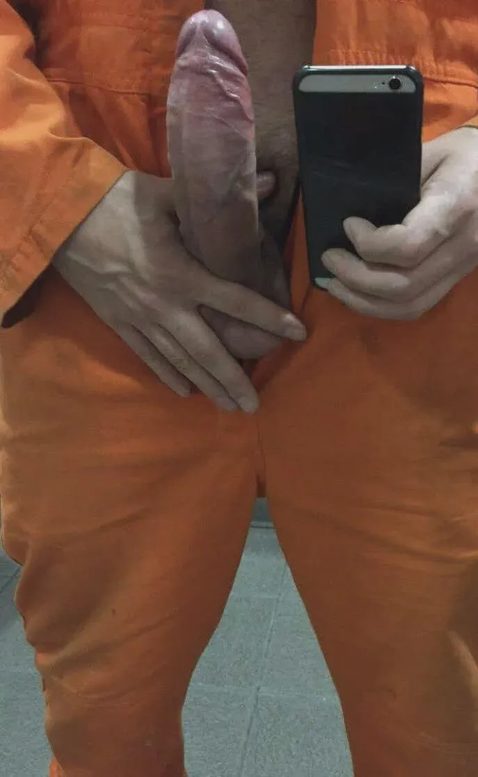 Showing Off at Work | ♻️ a Deleted Post | TradiesNSFW 👷‍♂️