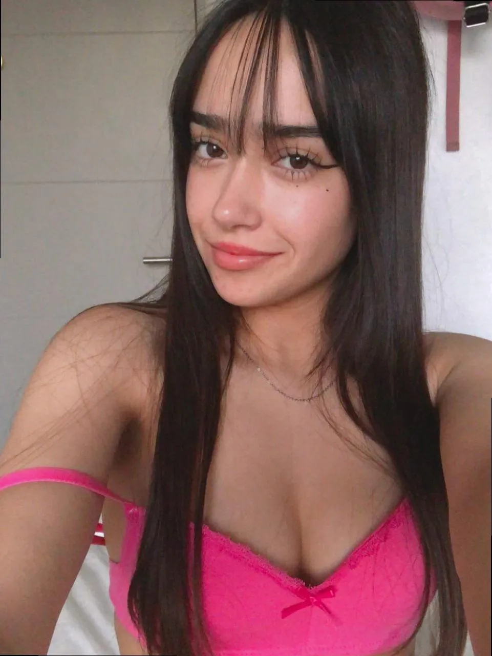 Simple me, soft tones