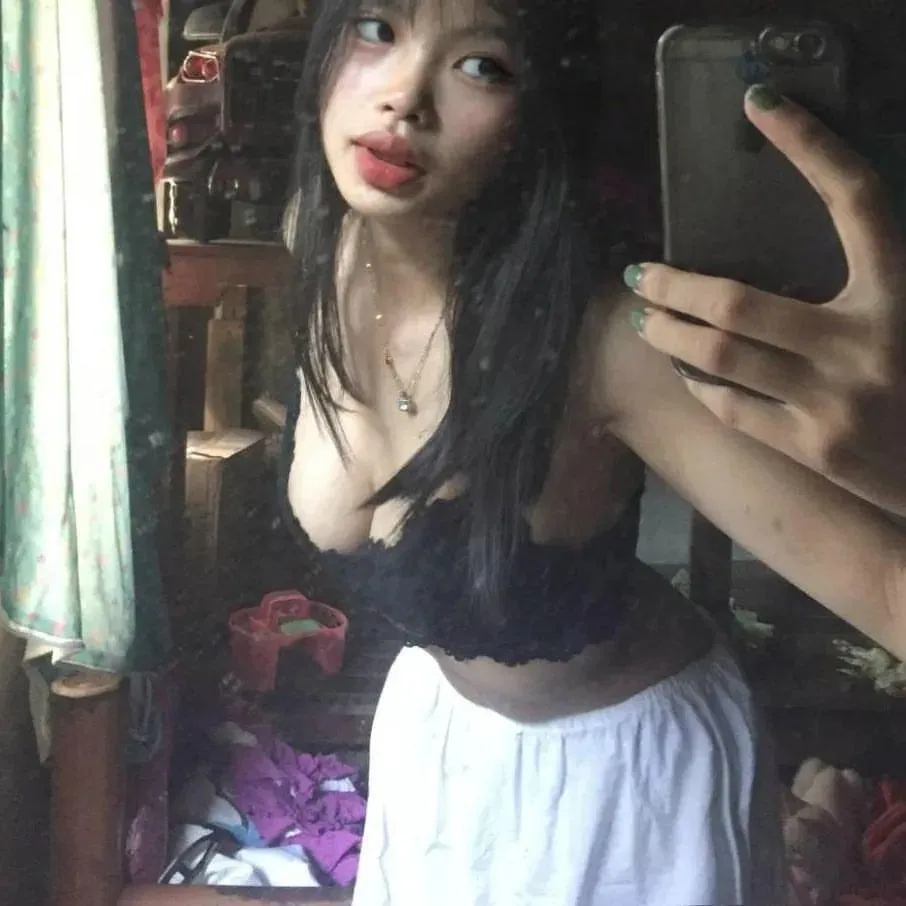 do y'all like a little cute asian girl like me?