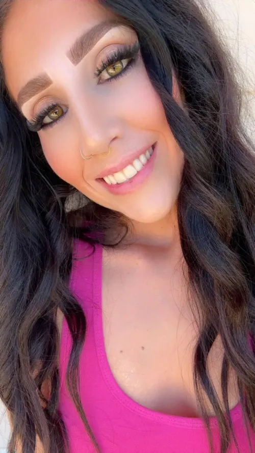 drop a 💦 and I'll send u nudes (first 69 guys only) just be patient