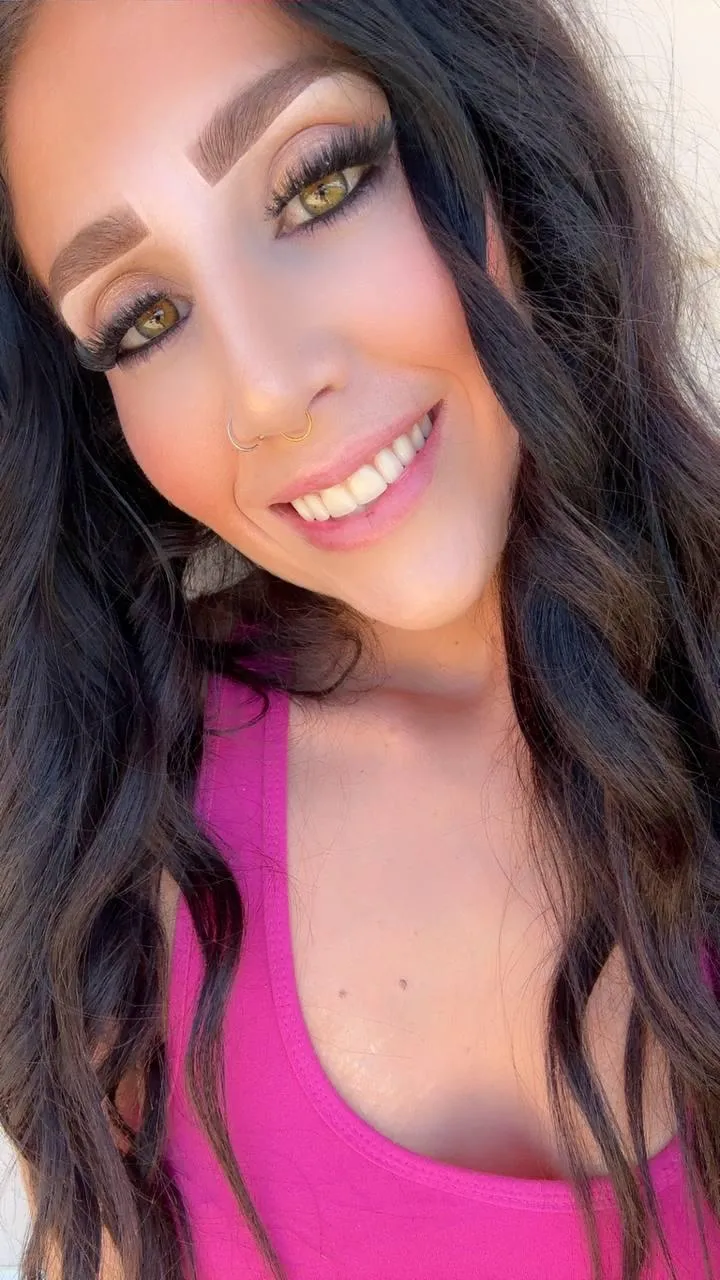 drop a 💦 and I'll send u nudes (first 69 guys only) just be patient