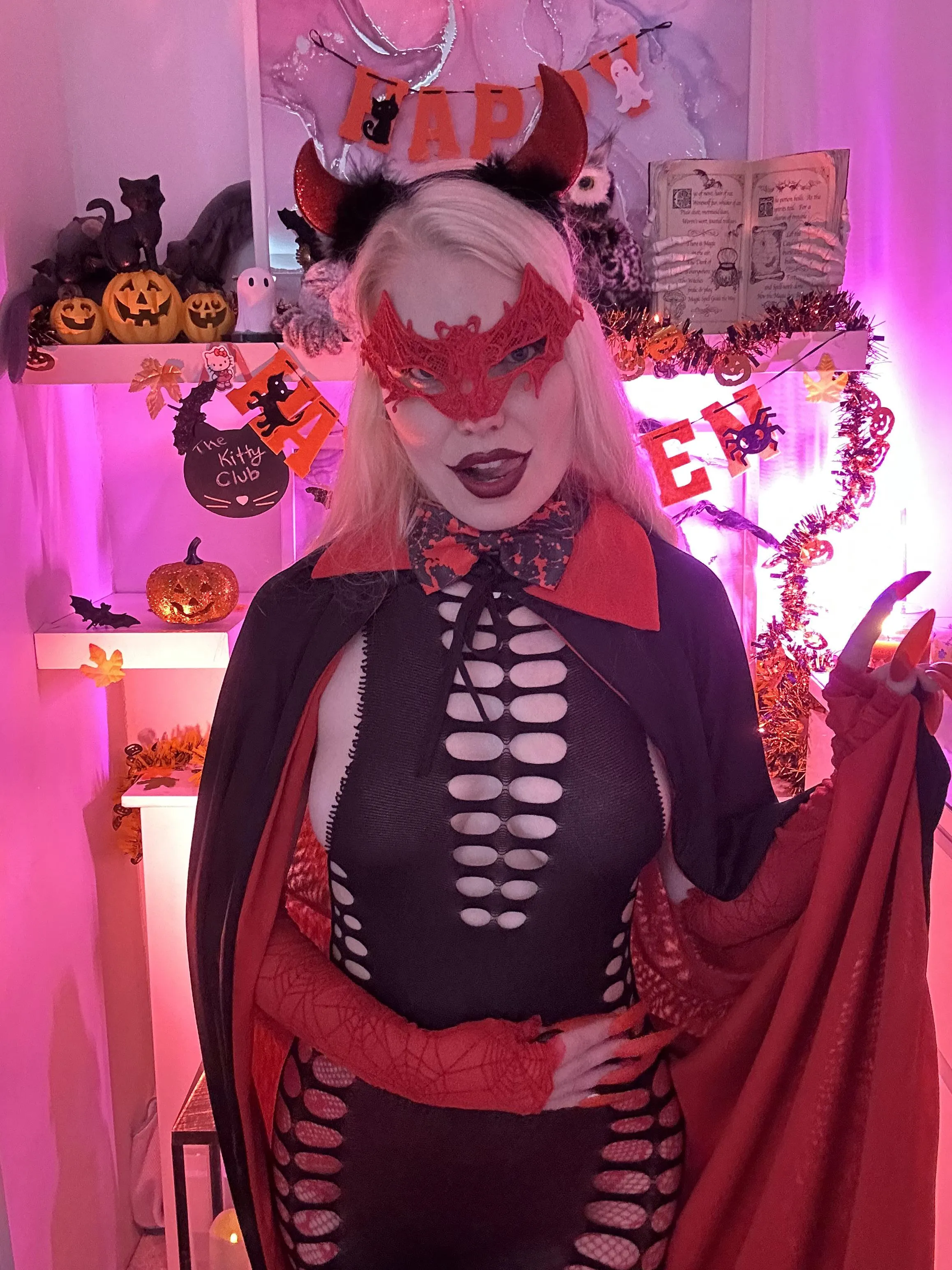 I’ve opened the gates of hell for you 😈 My Devil Set starts posting today and I’ve got 50% OFF for a limited time 🔥All content is free after you subscribe , come play with me 😻 link below 👇🏻