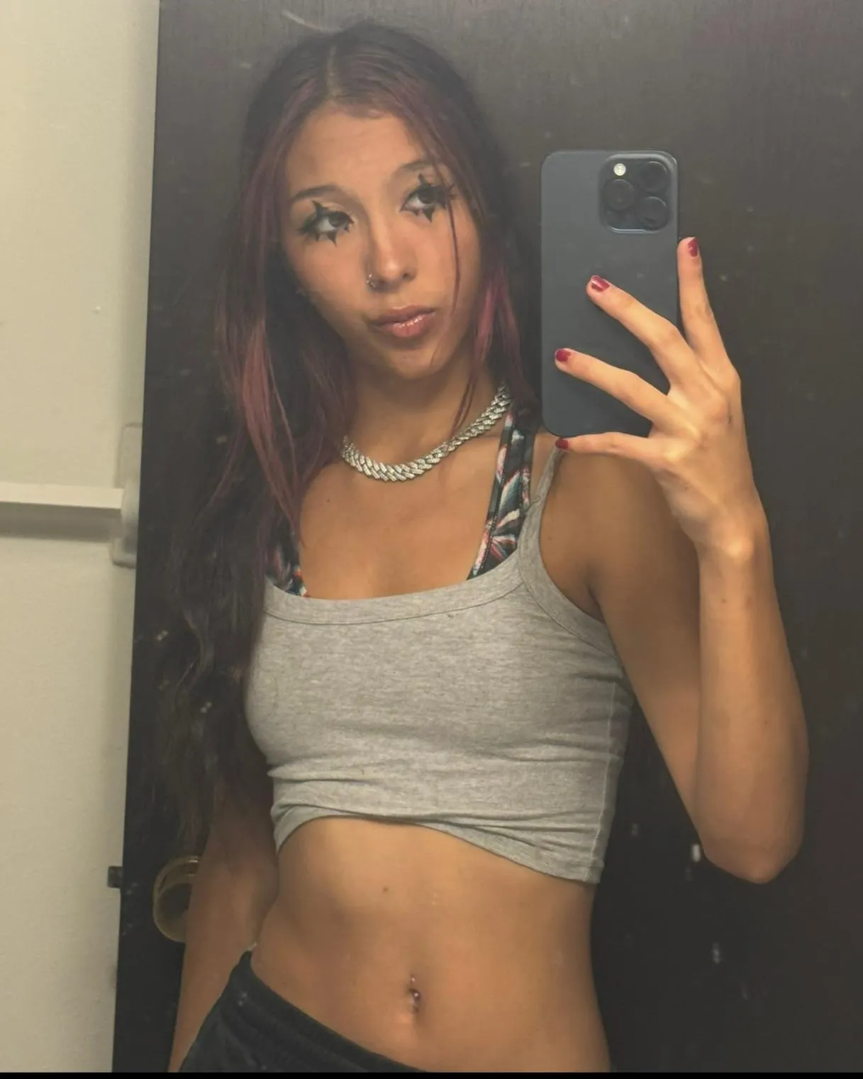 Am I pretty enough for you ?