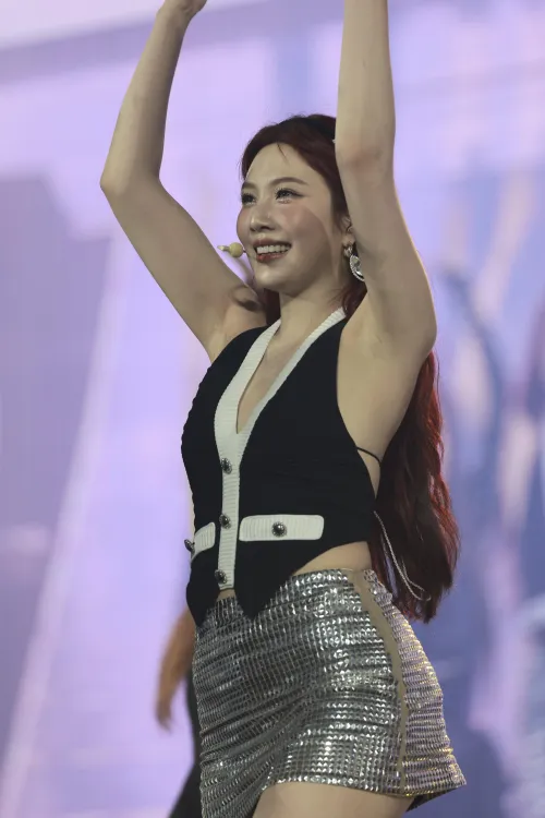 Joy (RED VELVET)