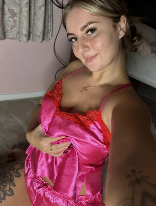 Rate my pink satin set!