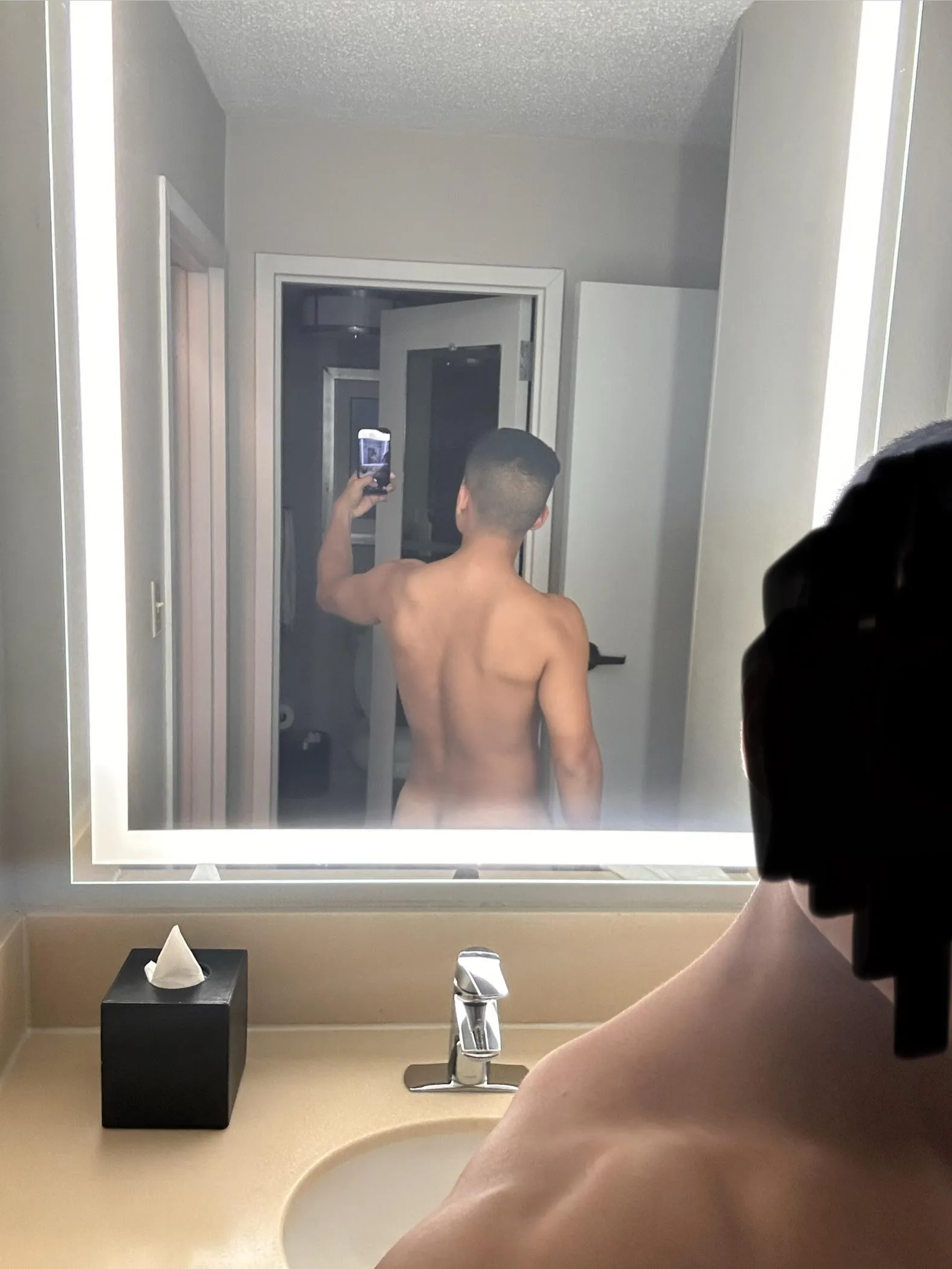 [26][M4MF][North NJ] - Experienced and fit third looking for tn or tm. Check profile for content. NO SINGLE MALES