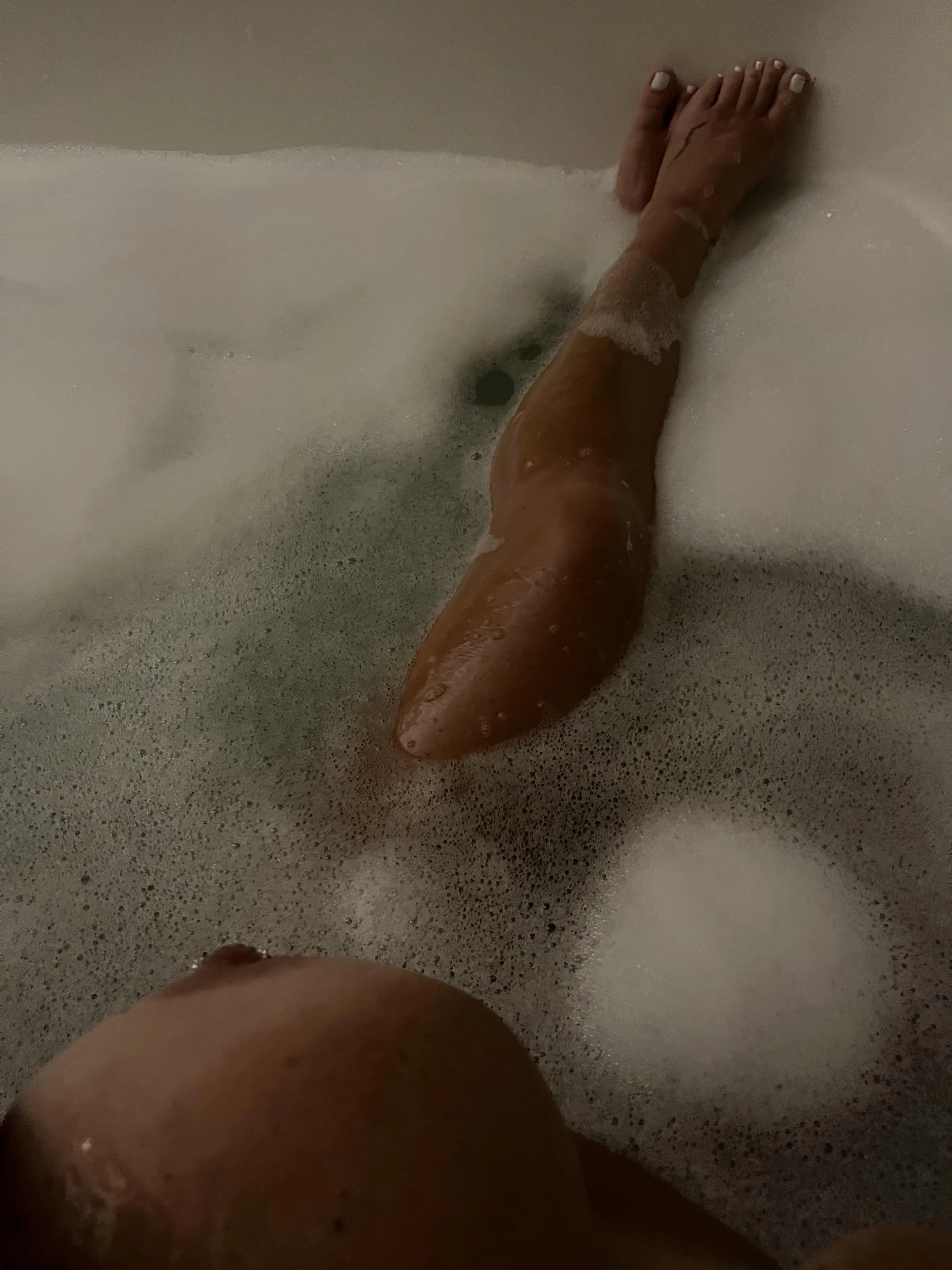 Been a minute (f) 💦