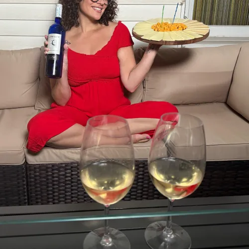 Finished all my mom duties, ready to relax and let you take me 🫣