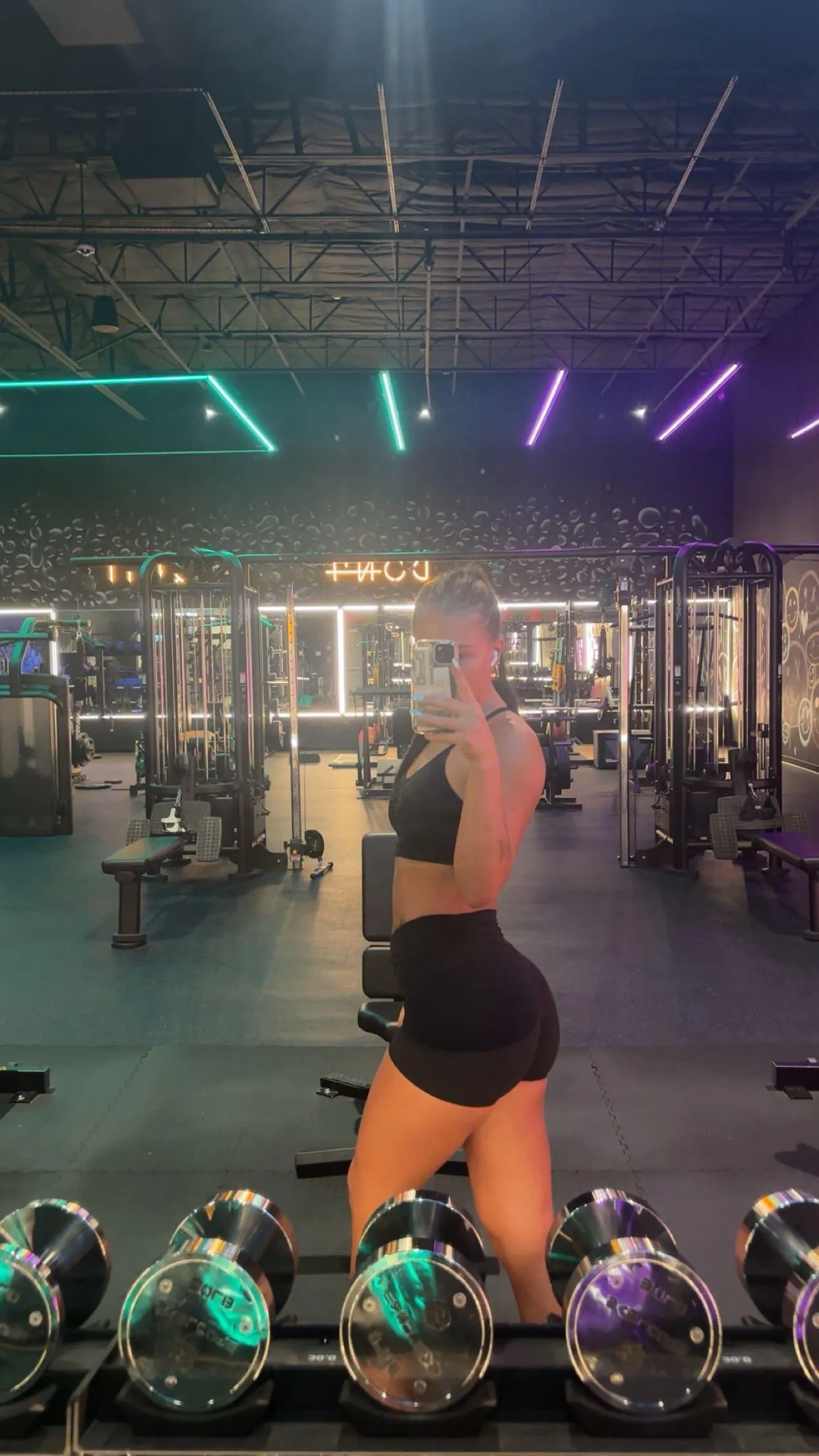 Make me your slut after the gym;)