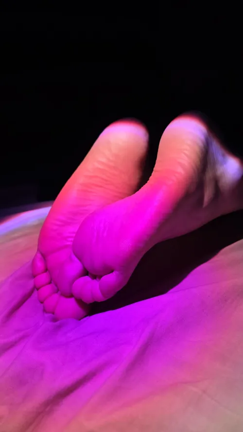 What do you think of my10US size soles? 😏