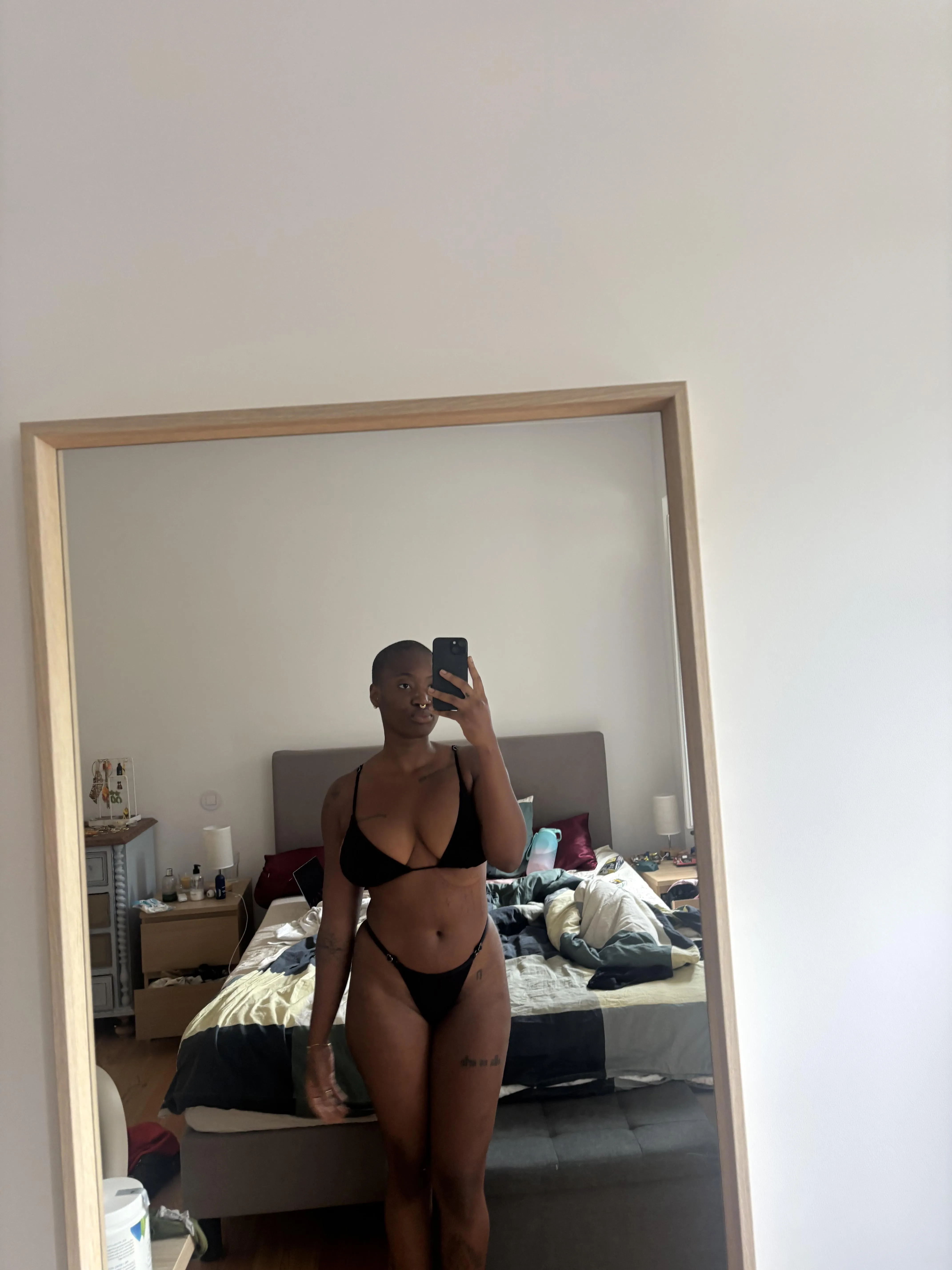 Black just suit me better, do you agree? 👅