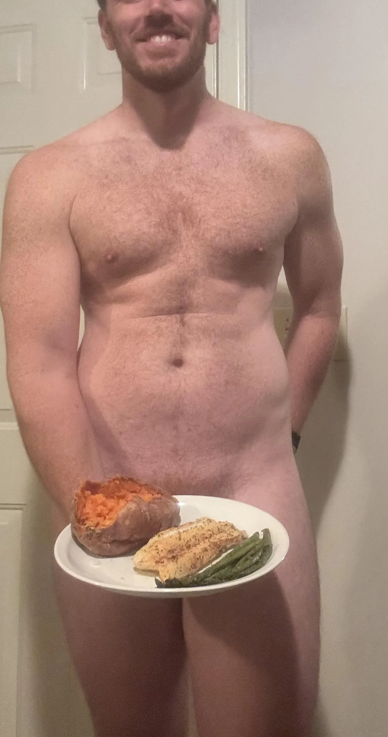 I’ll make us dinner if you’ll be my dessert 😏👅