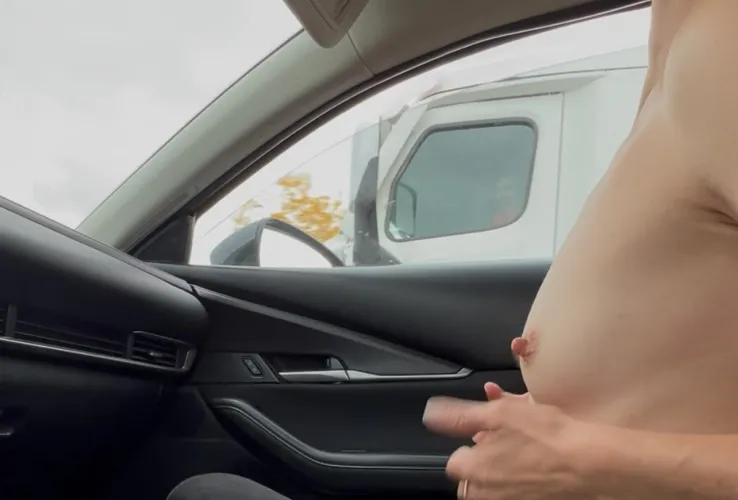 Flashin the truckers