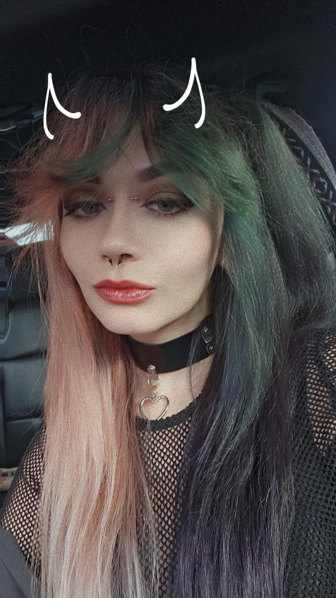 I already know im better than your pathetic wife🤭 why dont you come play with a real slut😜