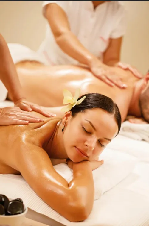 I have a kink for giving a sensual deep tissue massage for couples and help them have better sex . DM's open. [M4C] [F]