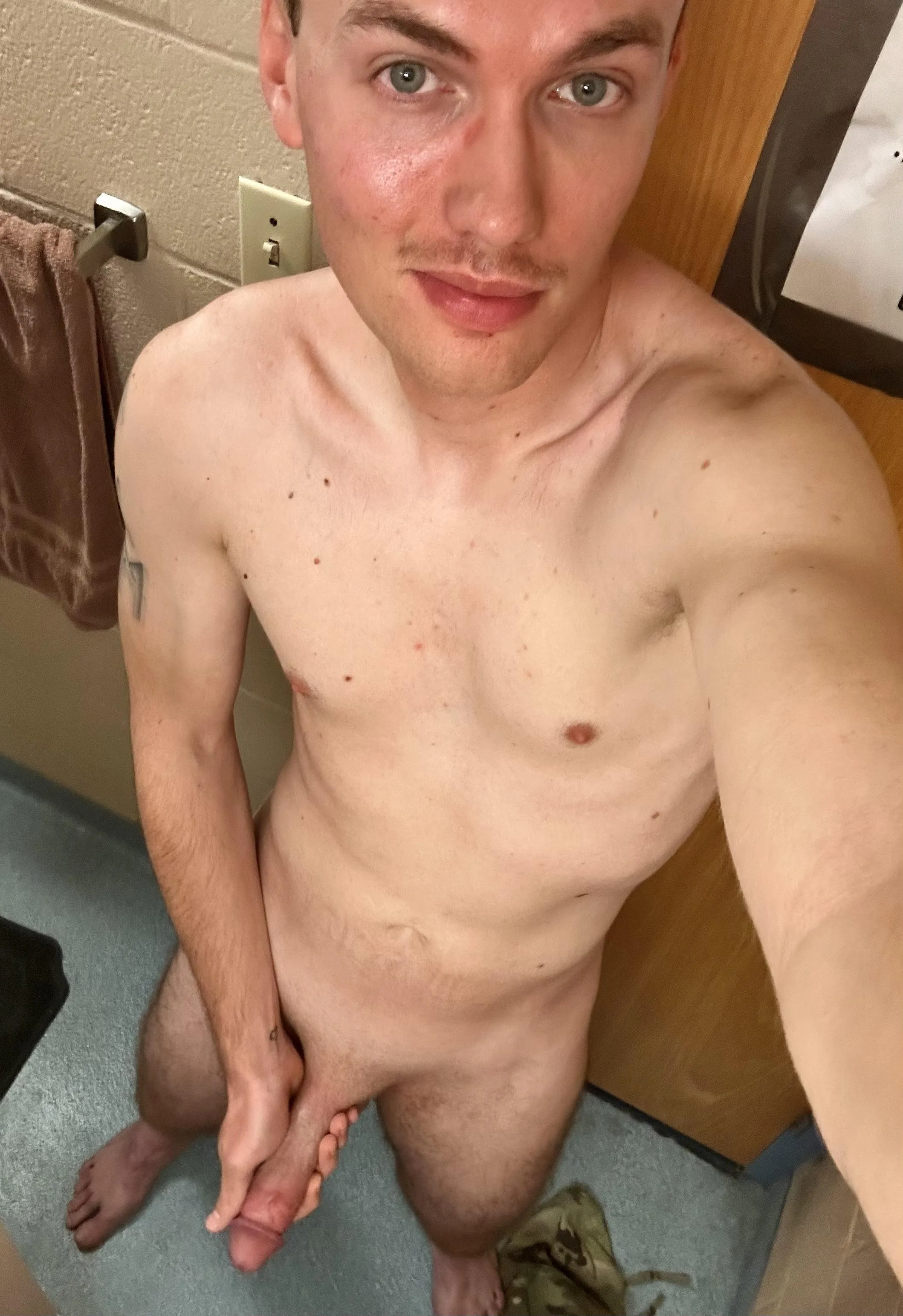 (26m) Are you enjoying the view?