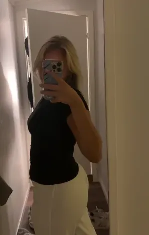 Haluaisiko joku maistaa minun lihavaa peppuani?