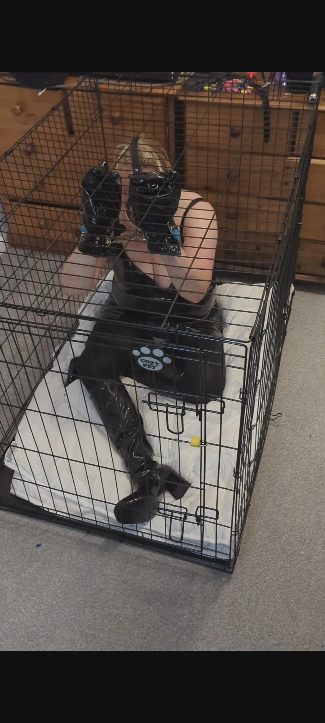 Wasn't so much pet play this time and was more about being left to ponder things for a while.