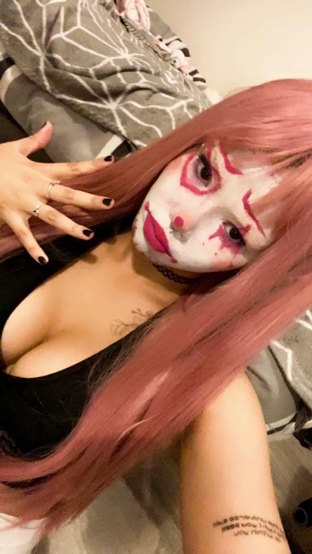 pretty pink clown lips :3