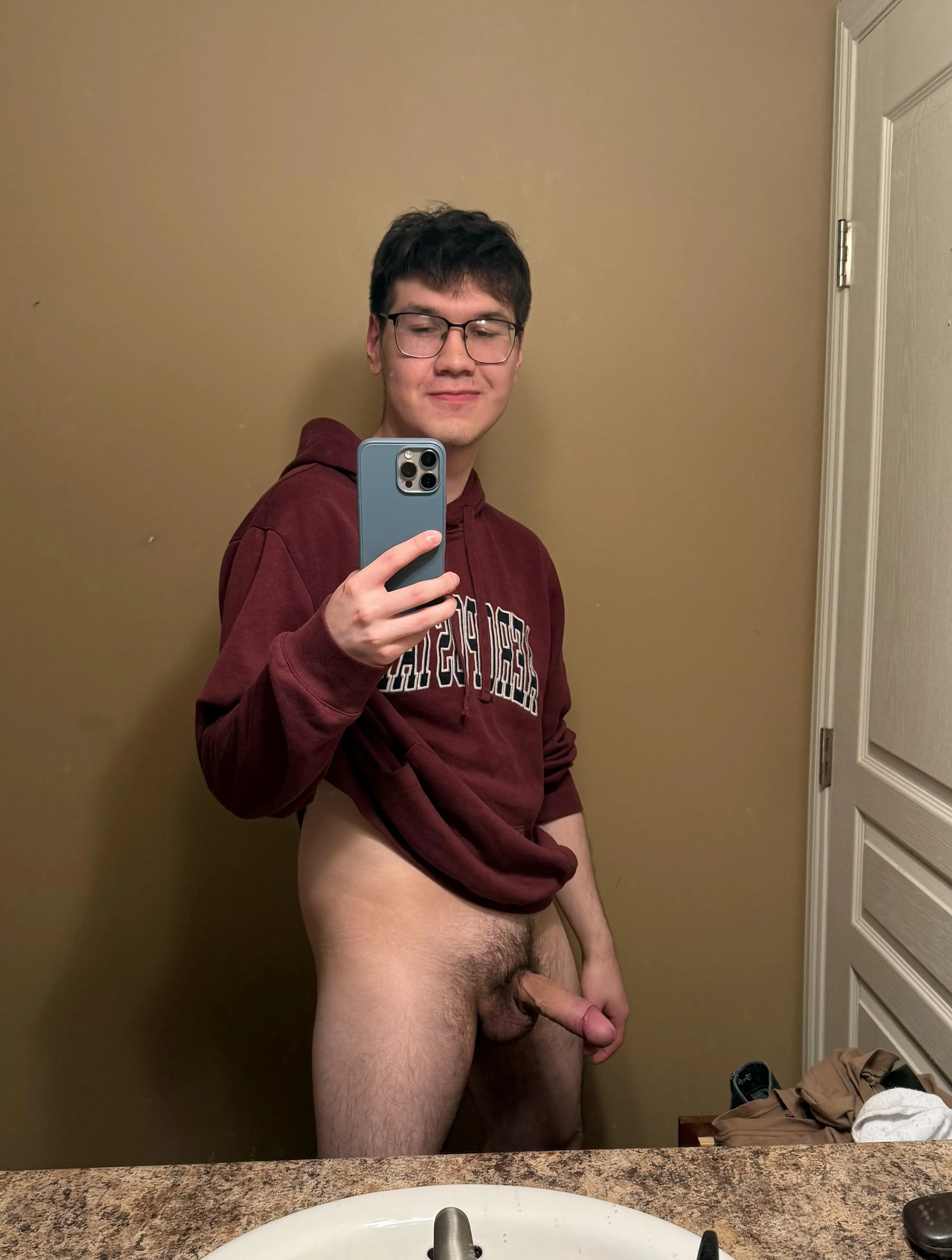 Anyone into Canadian nerds with uncut dicks?