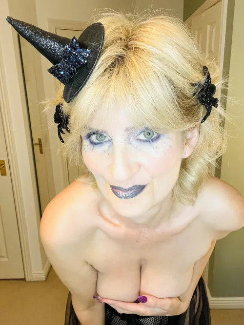 Happy Hallowank darling! 🧙[52]