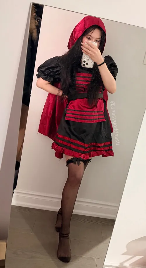 Little red riding hood on her way to tame the big bad wolf’s wallet