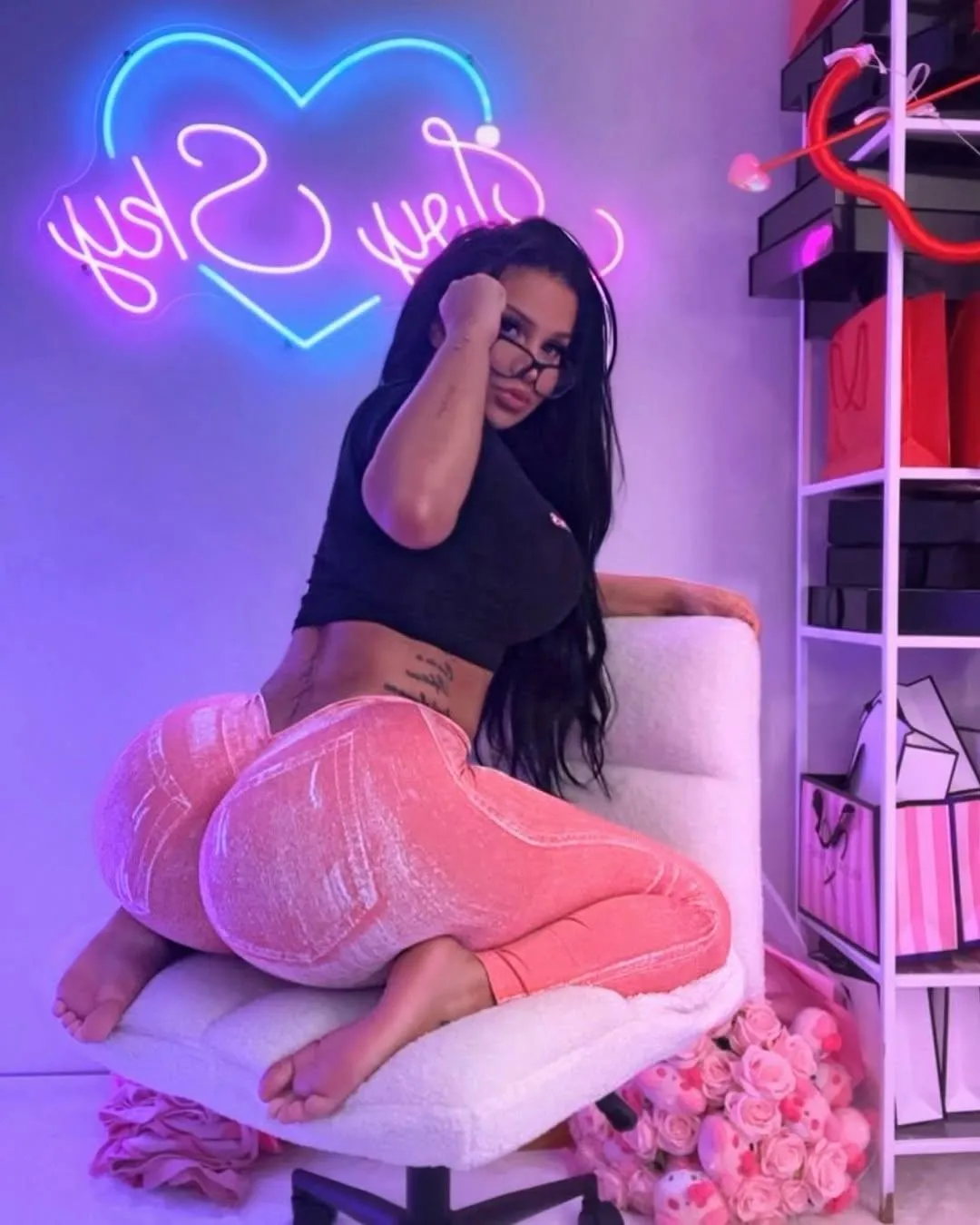 She's so hot omg #Itsivysky