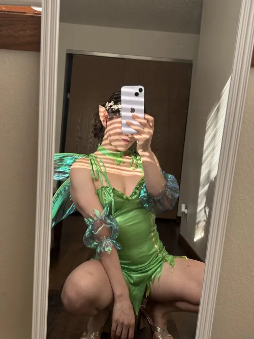 Sun stripes on this fairy 🧚