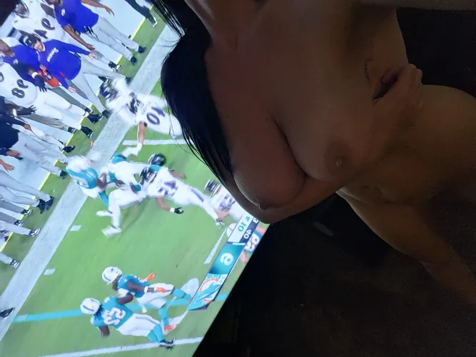 Titties and football make me happy!