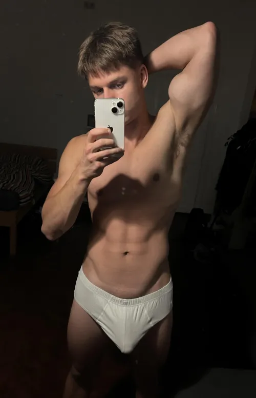 Would you let a gym bro breed you?