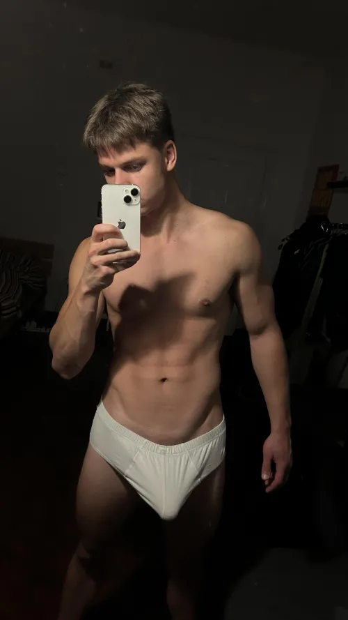 Would you let a gym bro breed your ass?