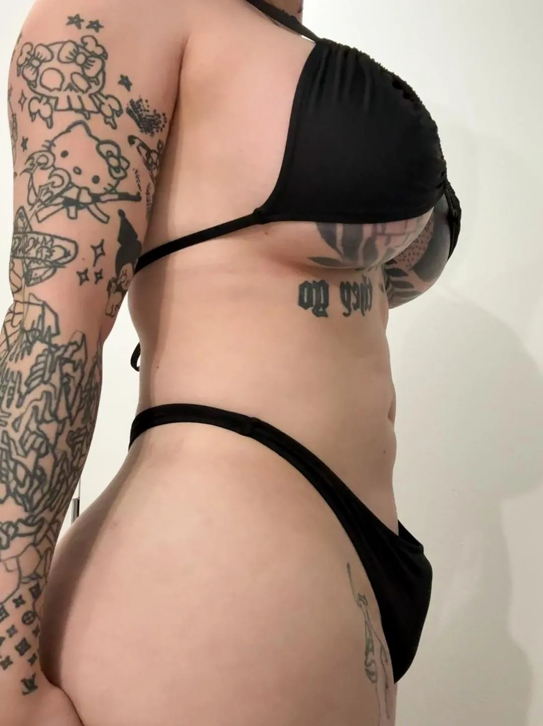 write yes if I can show you my nudiie pics (I mean it)