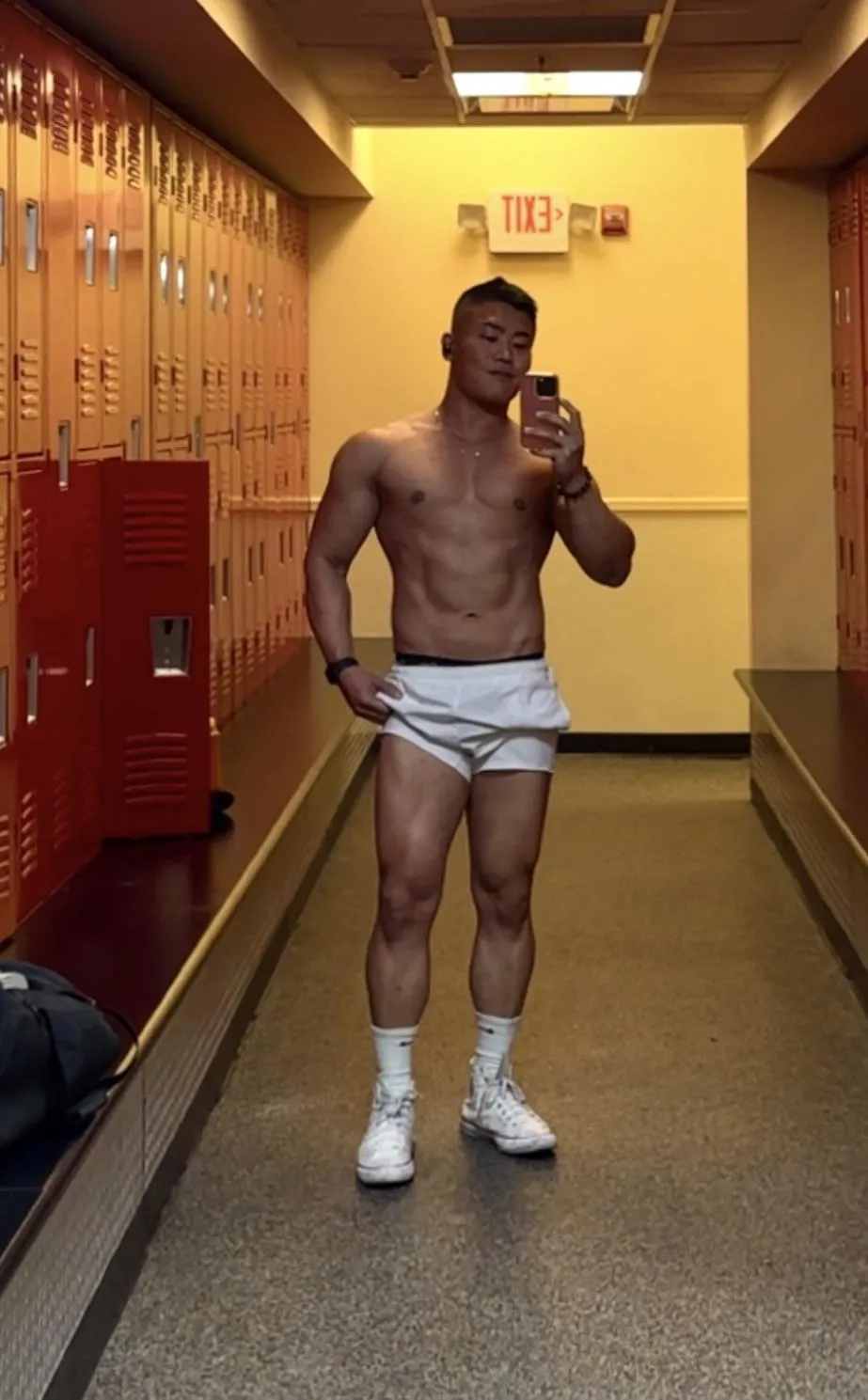 hit me up if ur young and hung 😉