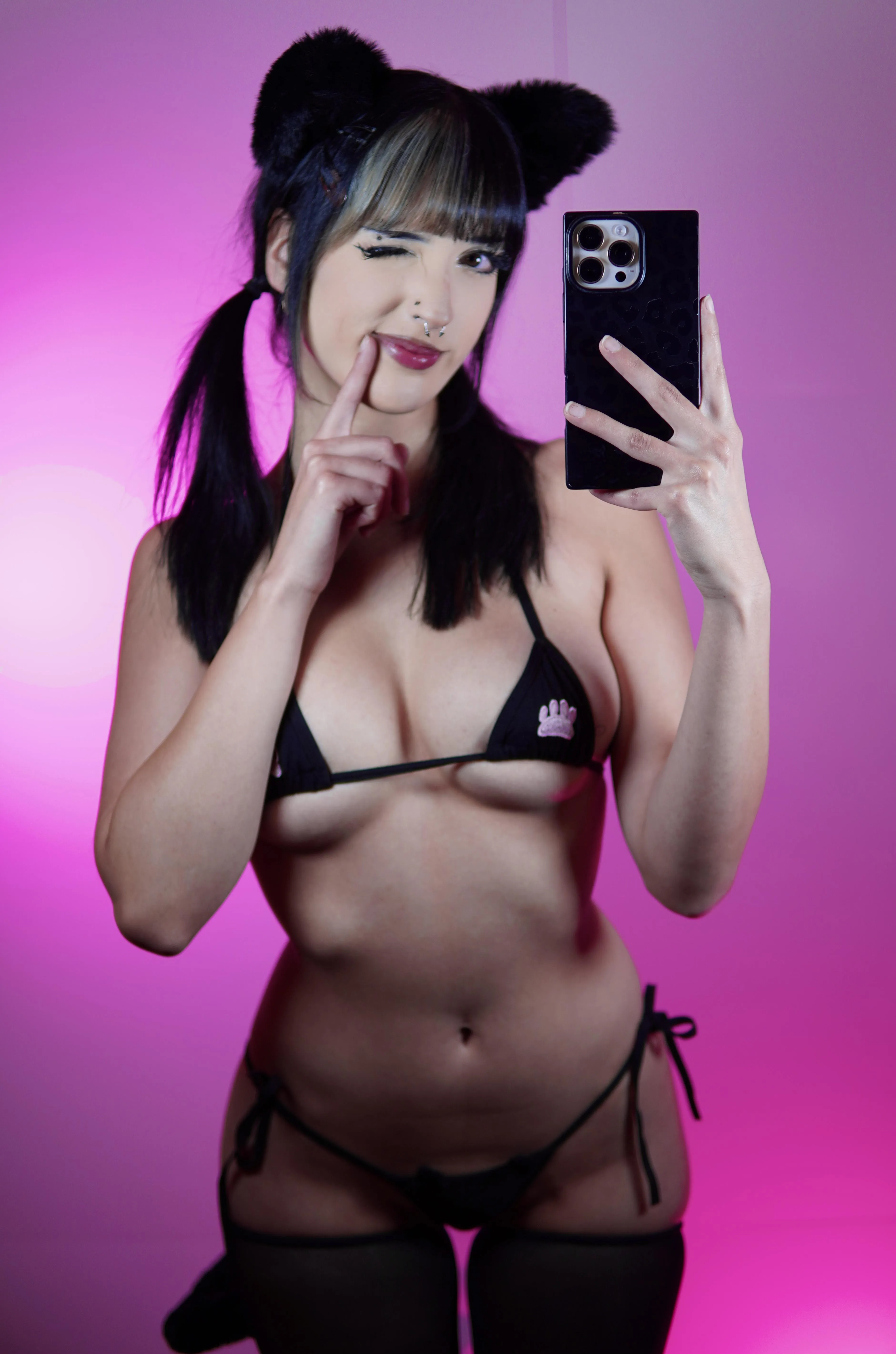 i wanna be ur little sexy kitten tonight :3