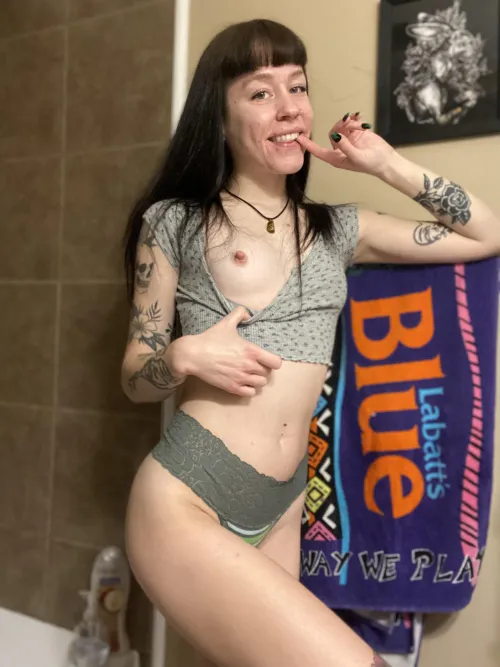 My nipple is so perky!🤭