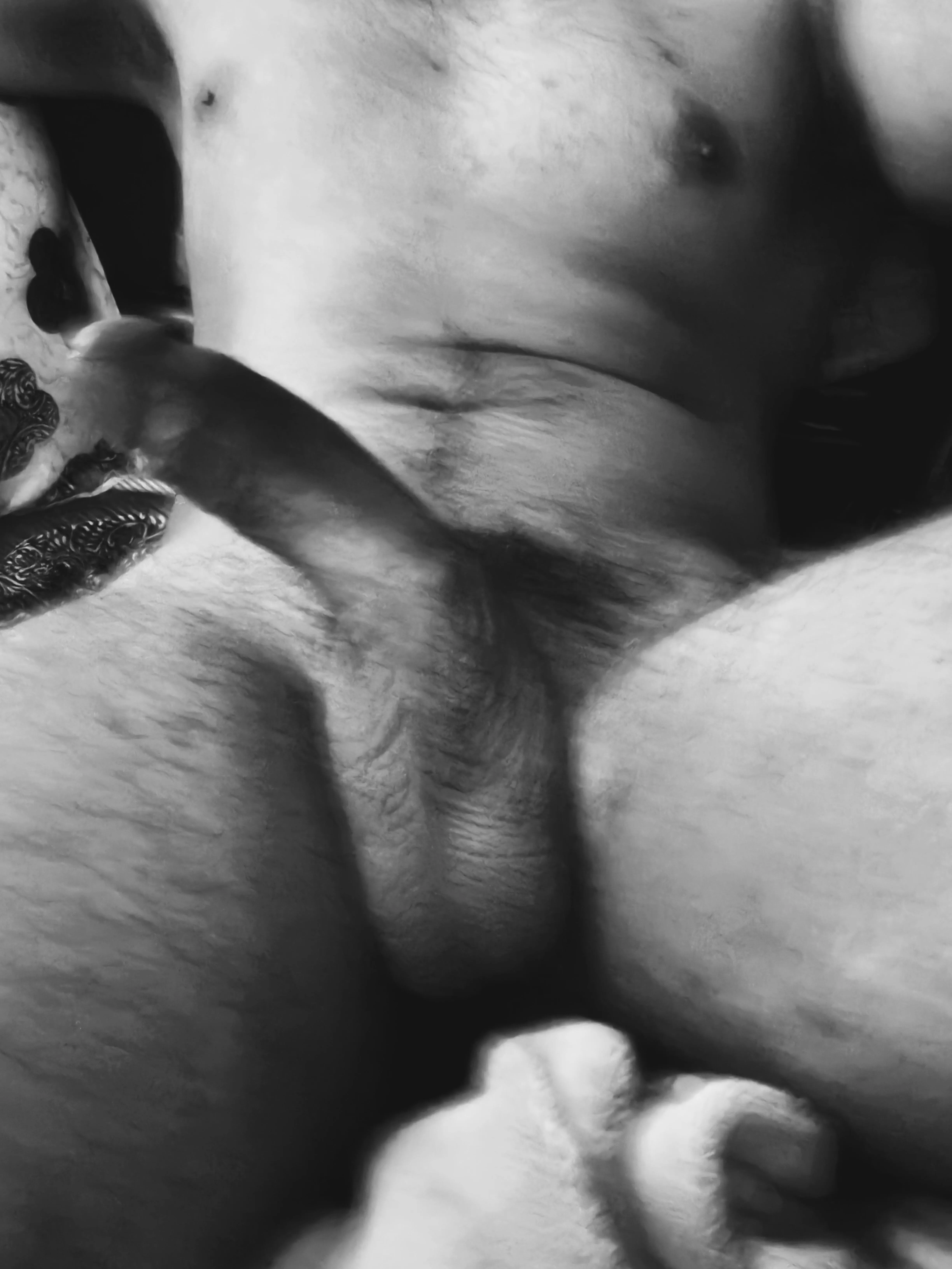 25[M] here looking for a play partner ... Hit me up if you are interested..