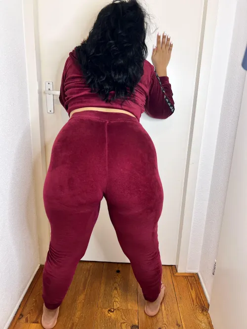 I have a naughty side that is begging to be explored, pure chocolate , spicy and juicy chocolate