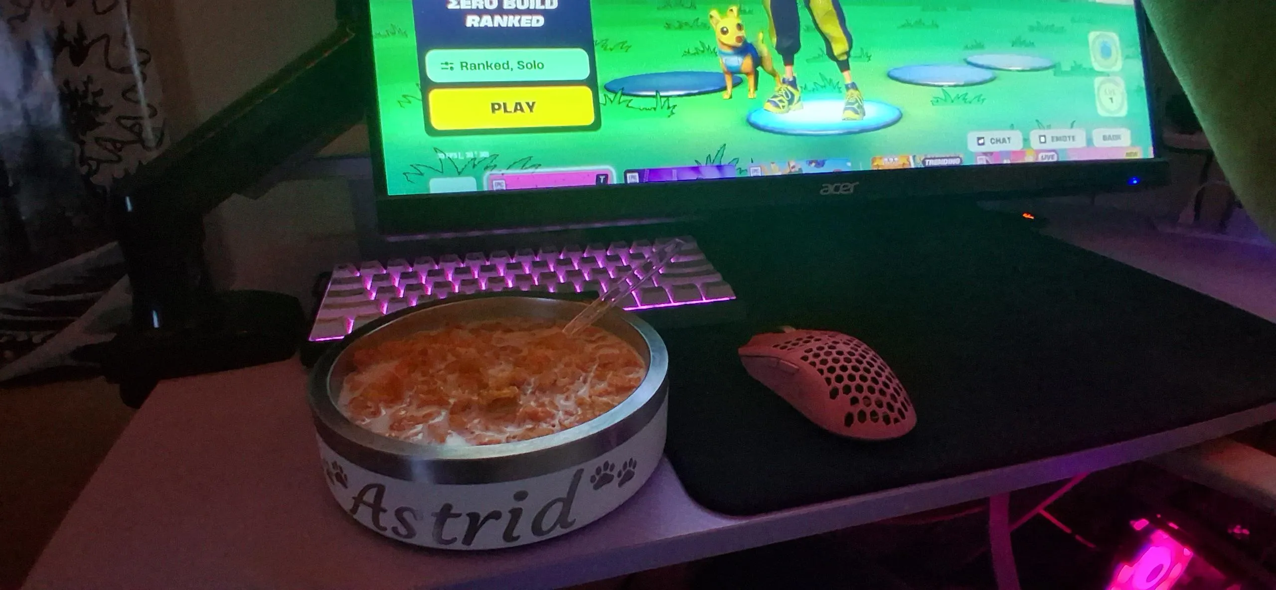 puppy really loves eating her bowl!! ehehehe ^_^ its even got her name on it!!