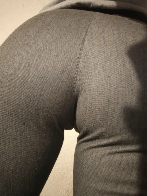 These pants are old, but I like the fit... Ooops, I dropped something 😉