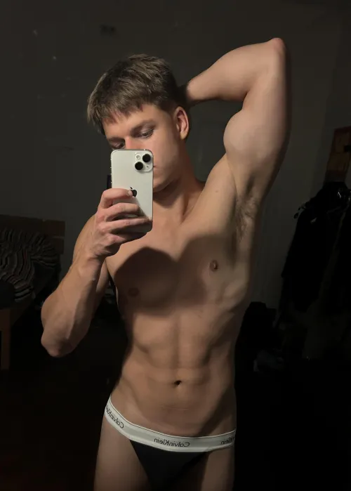 (20)Would you sniff my pit?