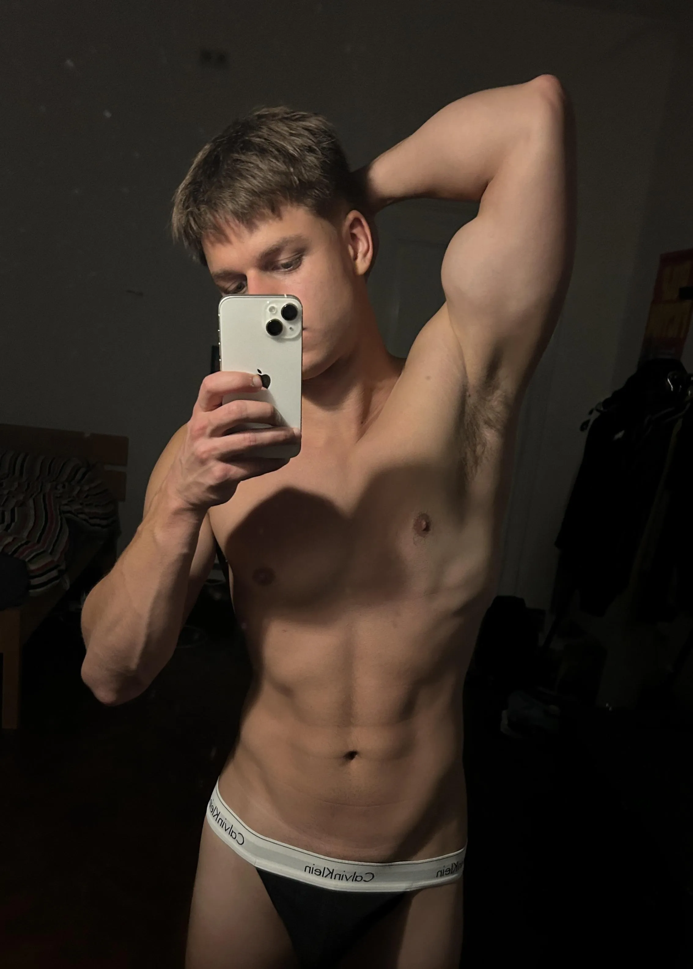 (20)Would you sniff my pit?