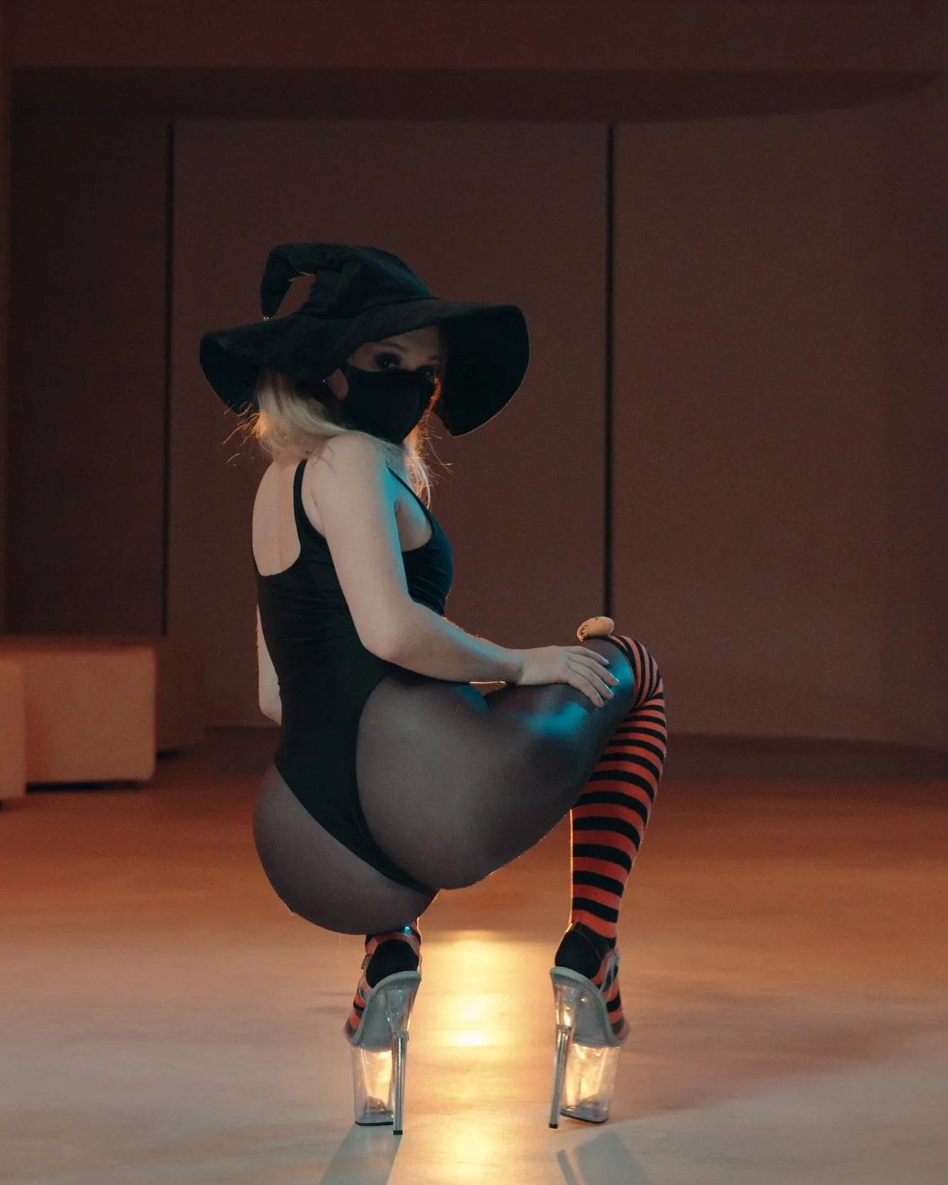 (f) I dream of dancing for you in my heels