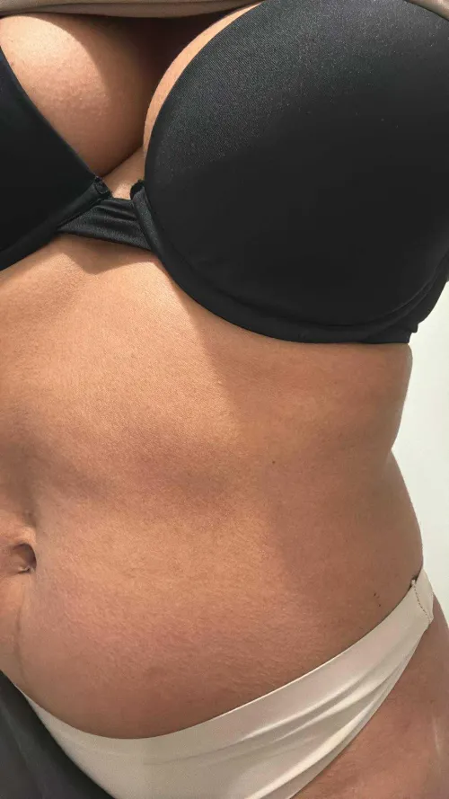 Got some Candid updates and running a promo on OF (You know where to fine me)