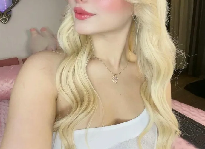 just a lil tease for you, ready to dance and anything