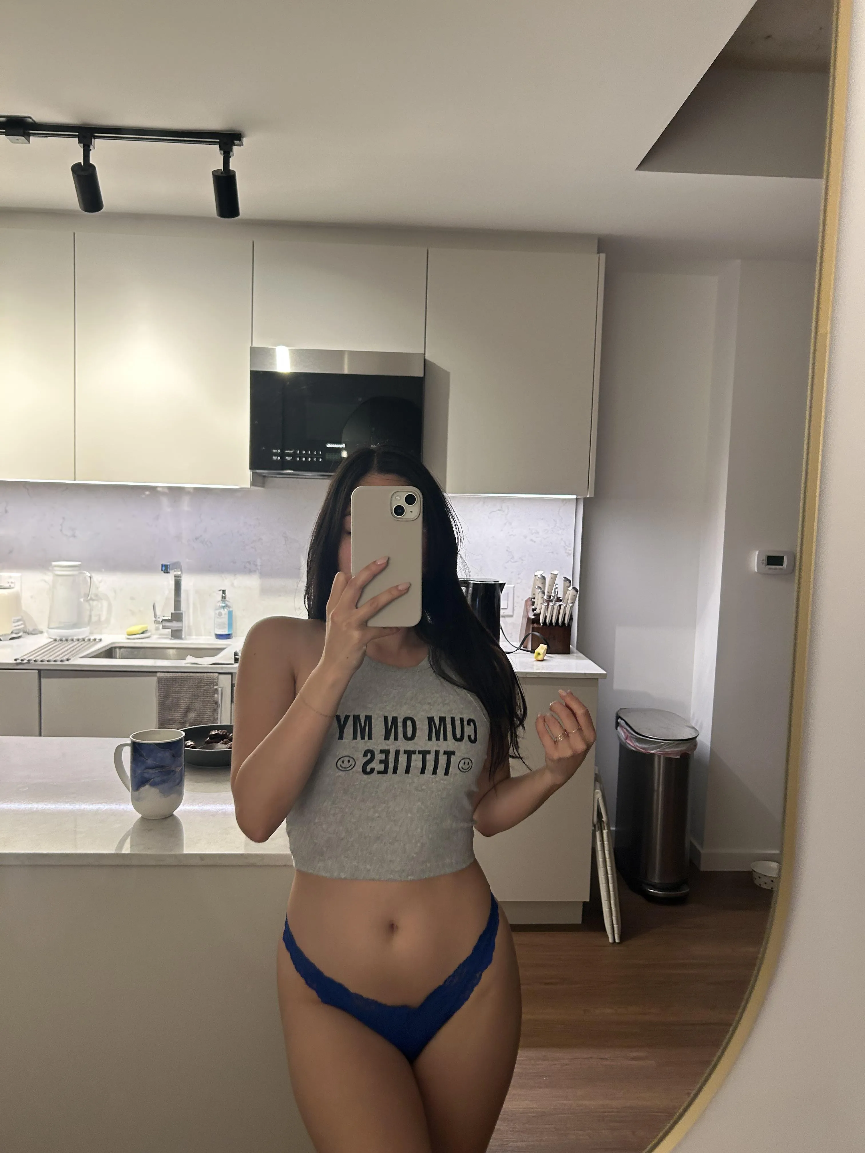 Read the shirt 😏😘